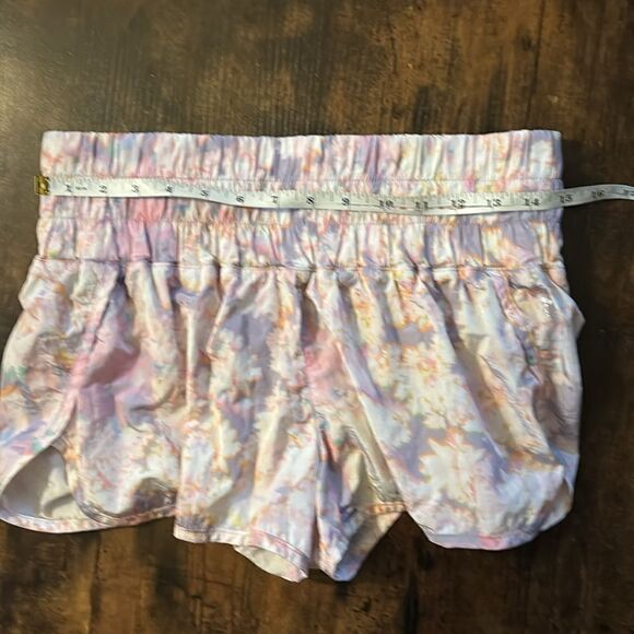 FP Movement x Hatch The Way Home Printed Maternity Shorts Size S - Picture 9 of 9